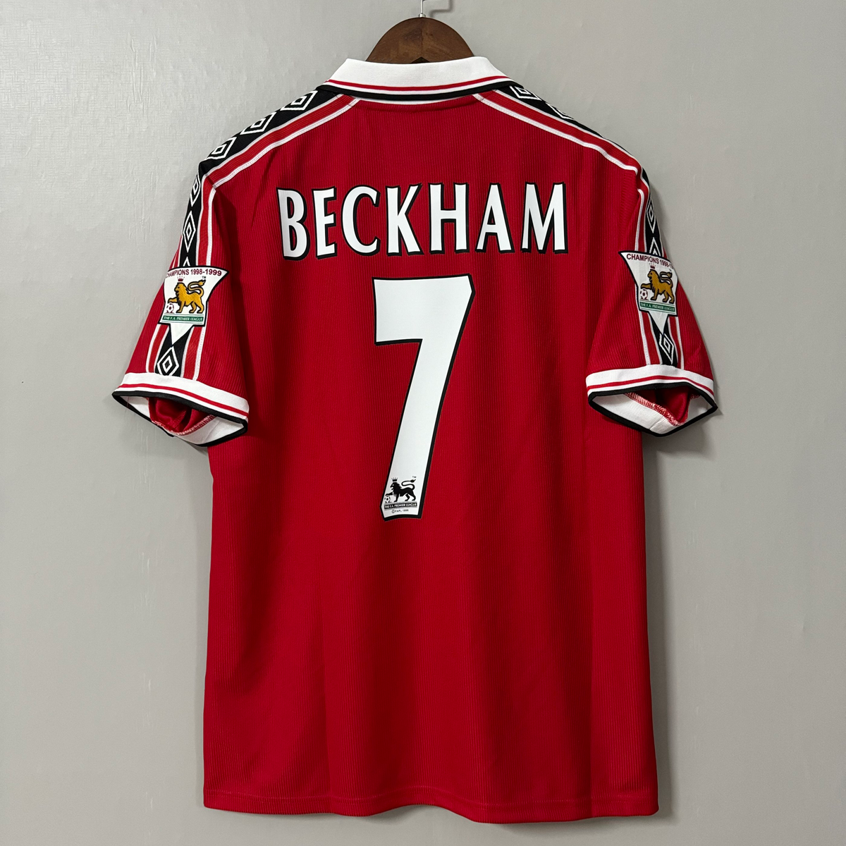 Manchester United 1998/00 Home Retro Jersey