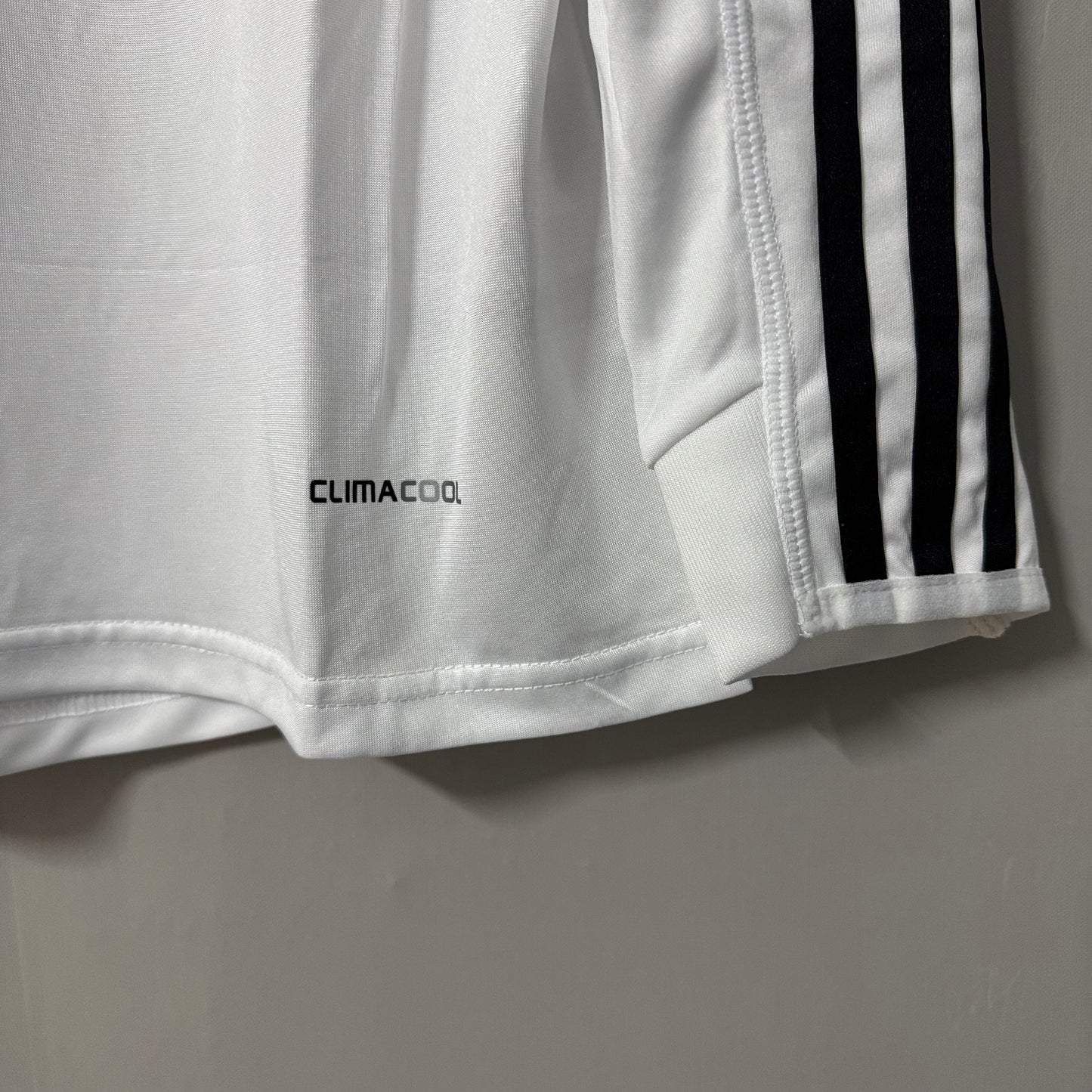 Real Madrid 2009/10 Home Long-Sleeve Retro Jersey