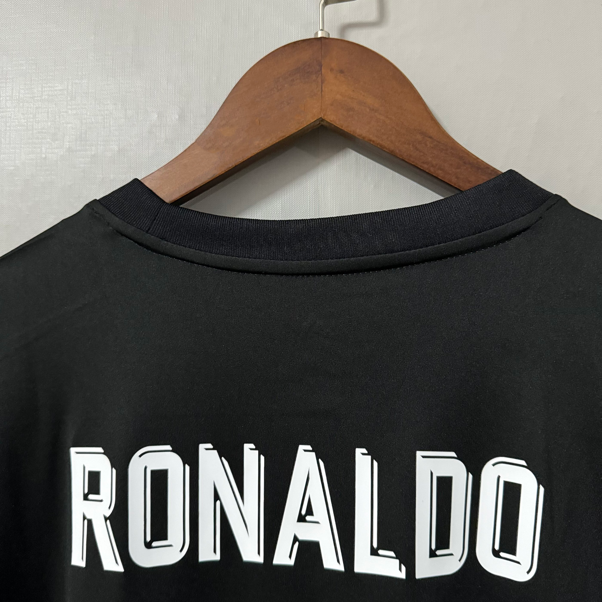 Real Madrid 2017/18 Away Long-Sleeve Retro Jersey