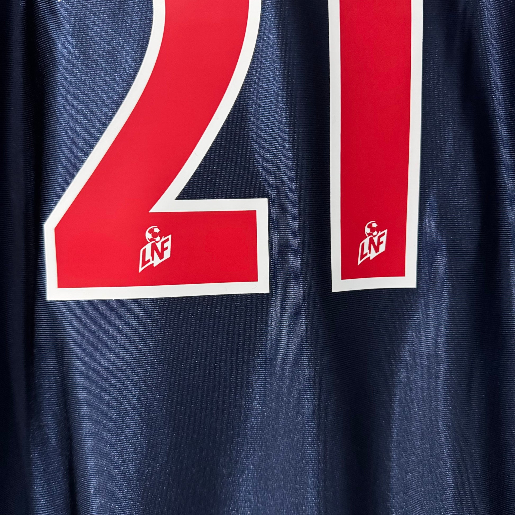 Paris Saint-Germain 2001/02 Home Retro Jersey