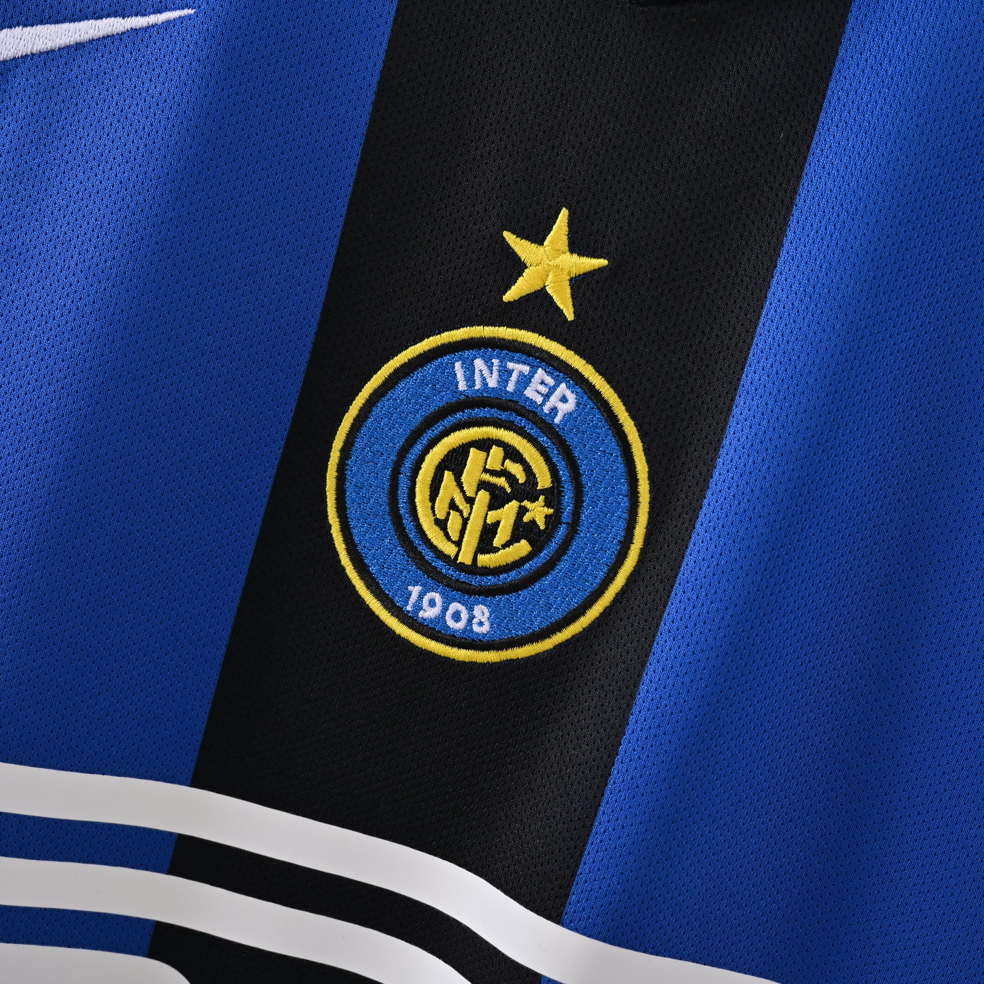 Inter Milan 2004/05 Home Retro Jersey