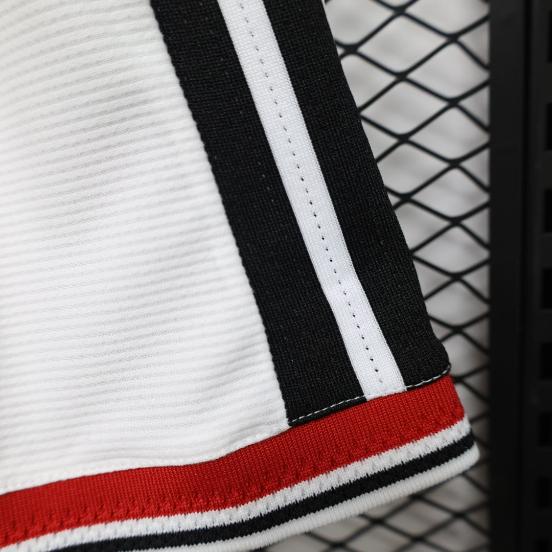 Manchester United 2026/27 Home Shorts – Player Edition