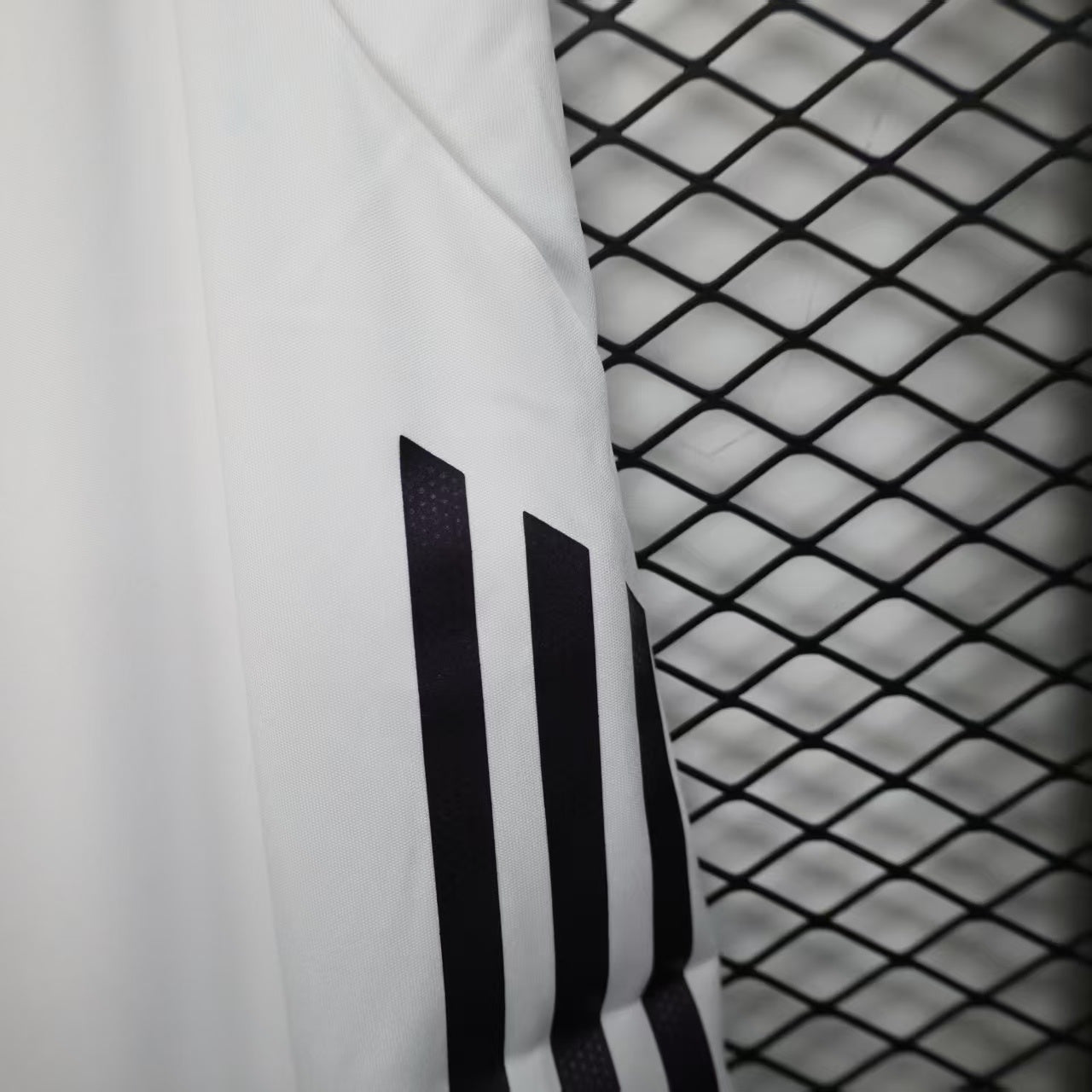 Manchester United 2025/26 Adult Away Authentic Short