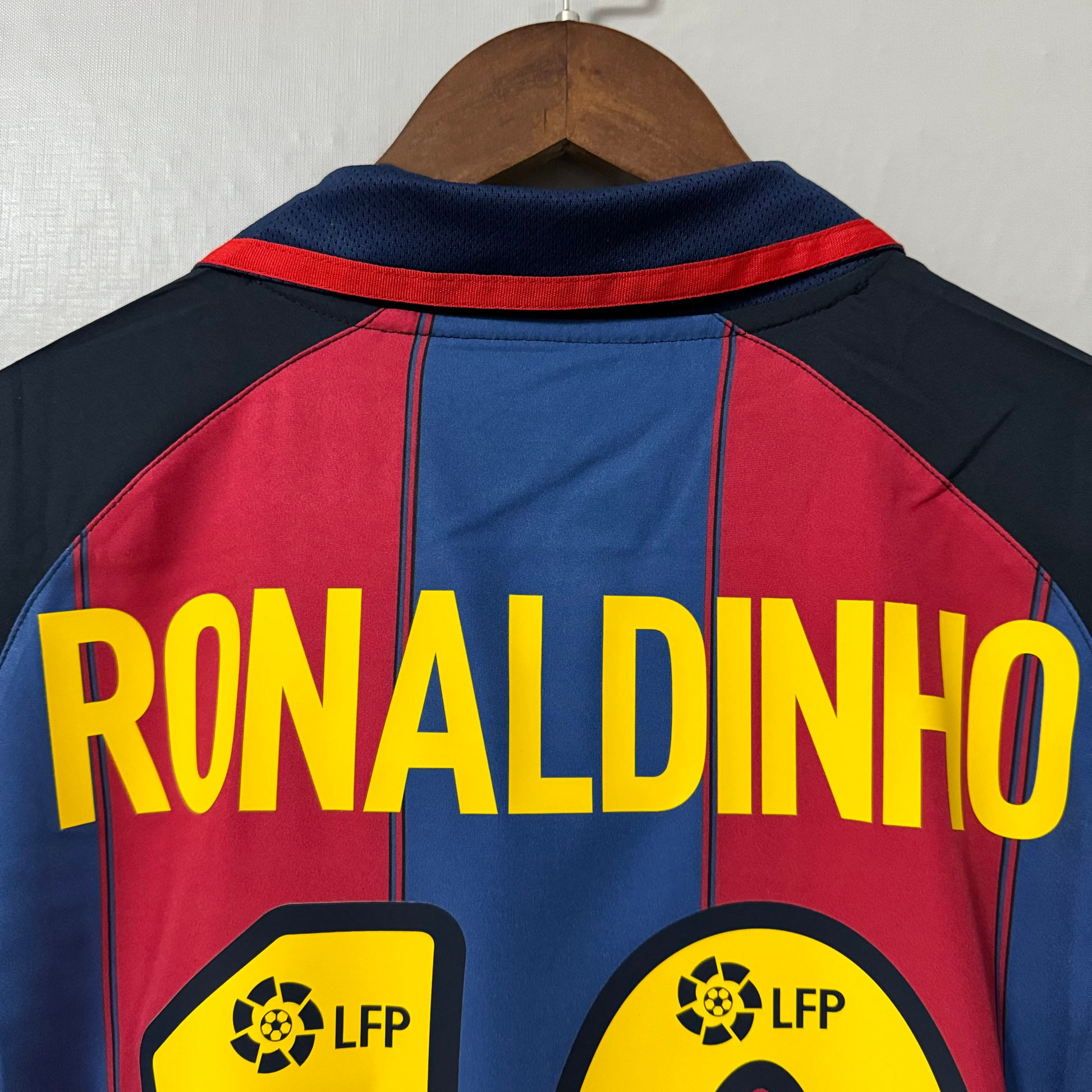 Barcelona 2003/4 Home Retro Jersey
