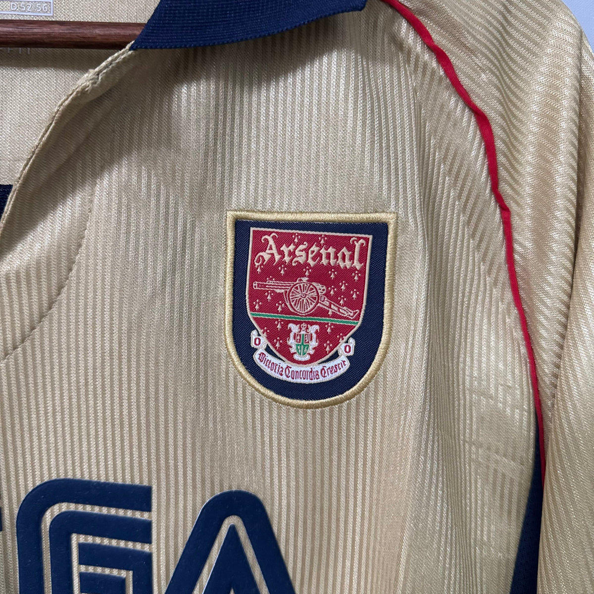 Arsenal 2001/02 Away Long-Sleeve Retro Jersey