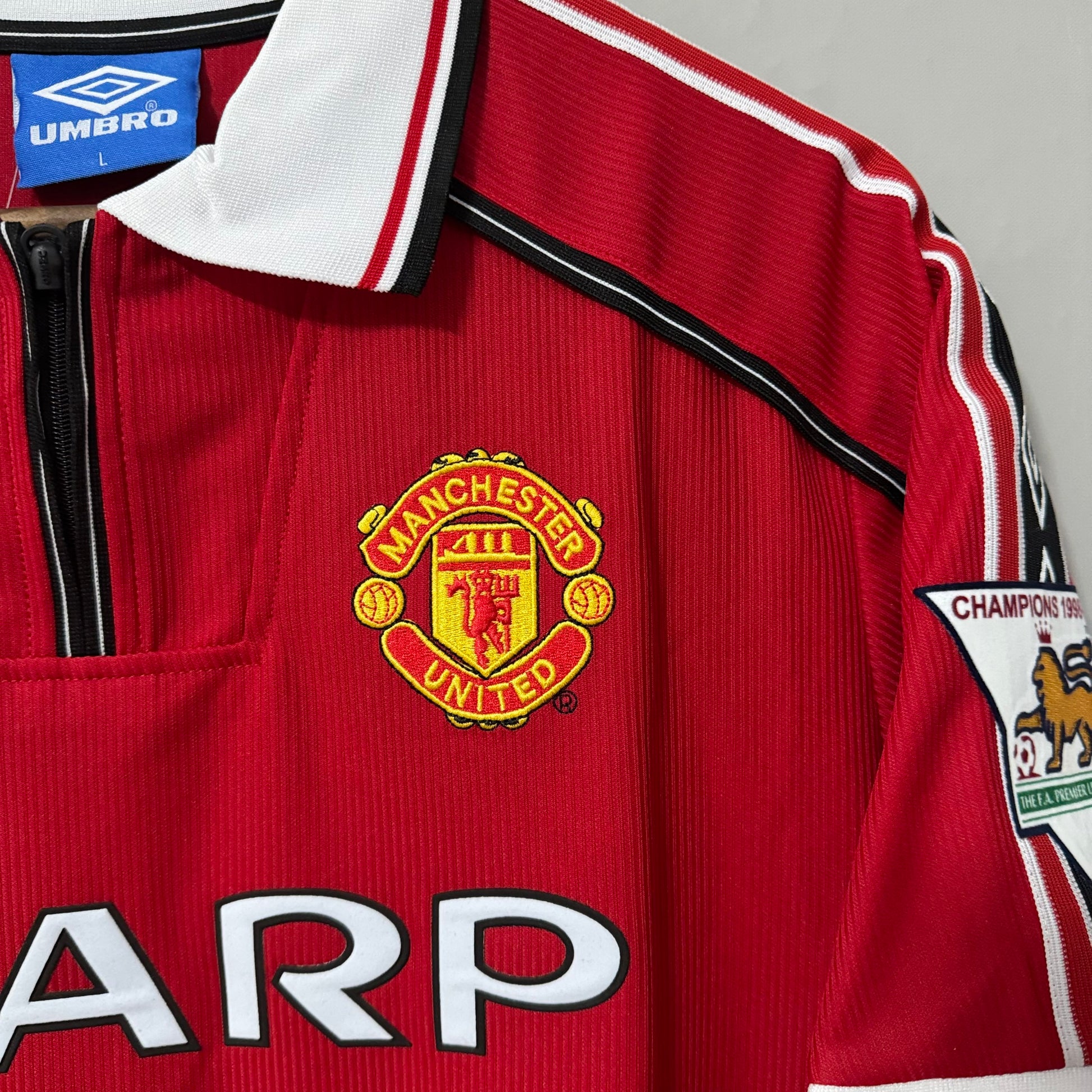 Manchester United 1998/00 Home Retro Jersey