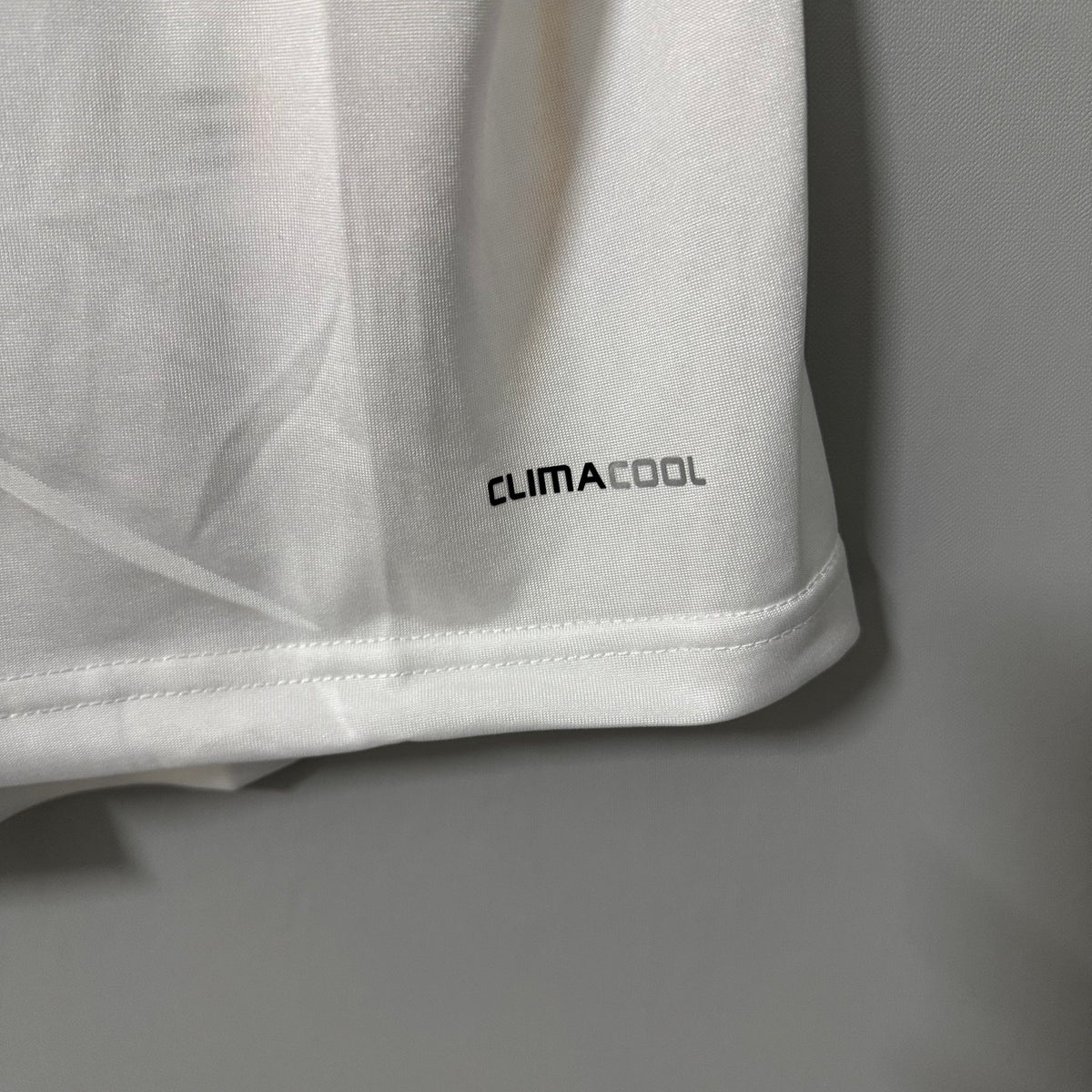 Real Madrid 2009/10 Home Retro Jersey