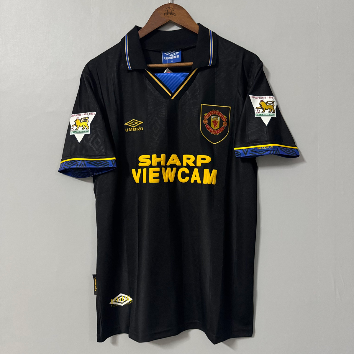 Manchester United 1993/94 Away Retro Jersey