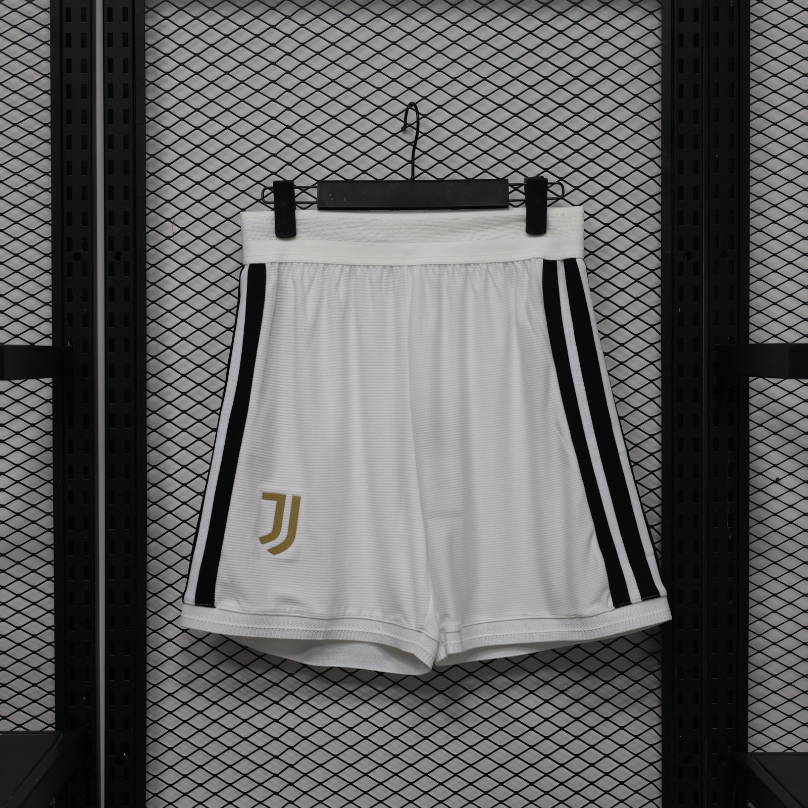 Juventus 2026/27 Home Shorts – Player Edition