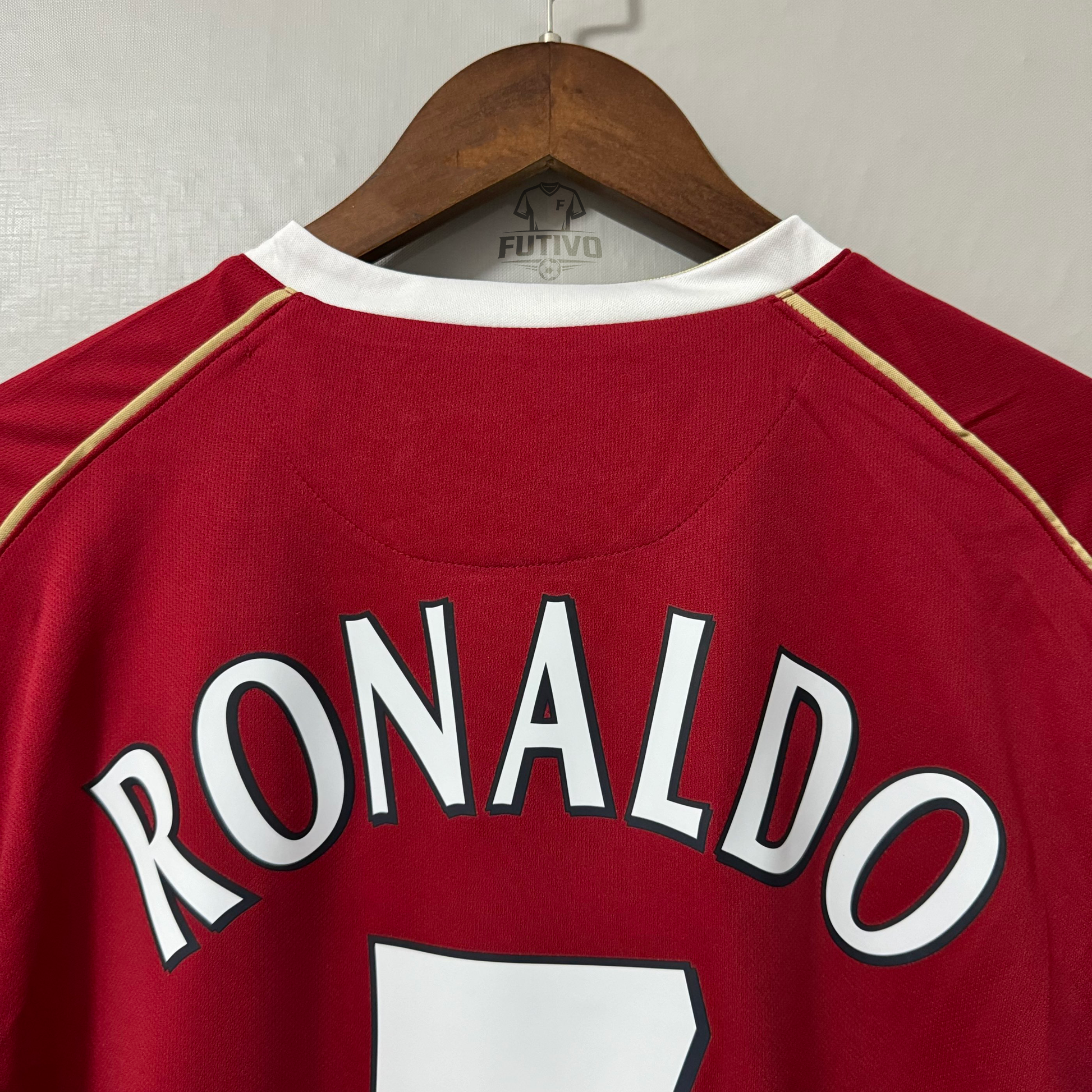 Manchester United 2006/07 Home Retro Jersey