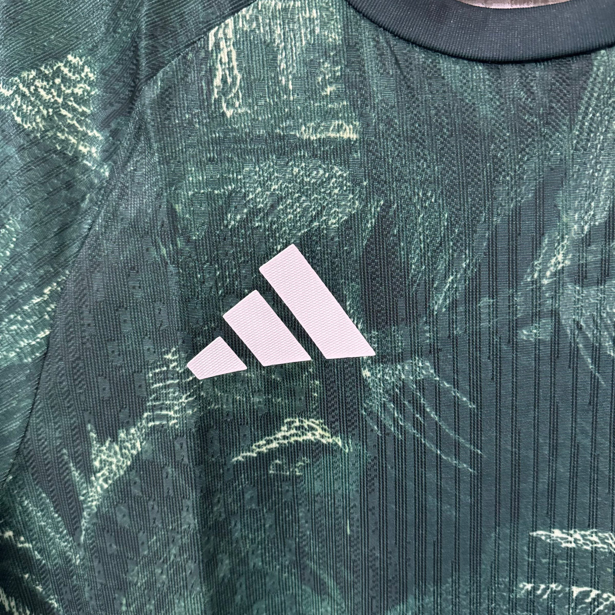 Real Madrid 2026/27 Pre-Match Training Jersey – Player Edition