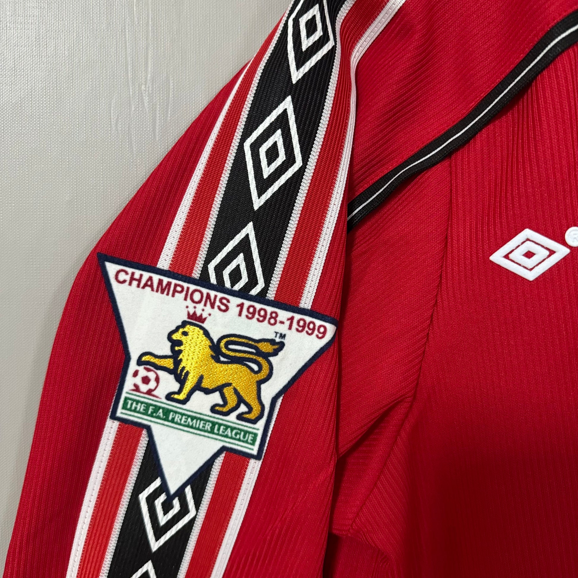 Manchester United 1998/00 Home Long-Sleeve Retro Jersey