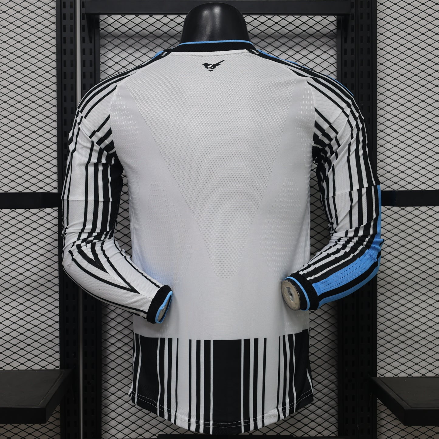 Newcastle United 2026/27 Home Long-Sleeve Jersey – Player Edition
