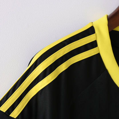 Liverpool 2010/11 Away Retro Jersey