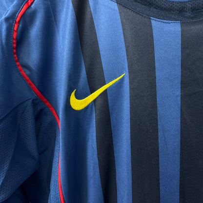 Barcelona 2004/05 Away Retro Jersey