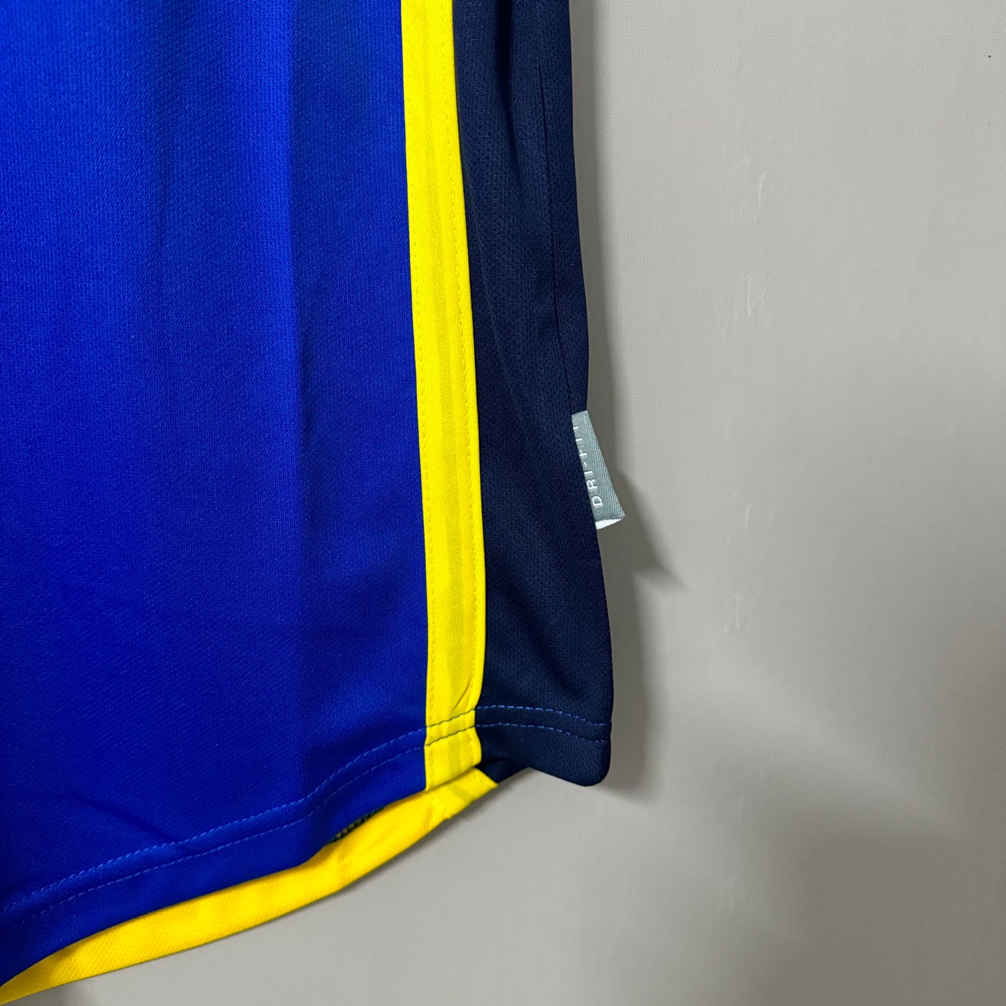 Boca Juniors 2001/02 Home Retro Jersey