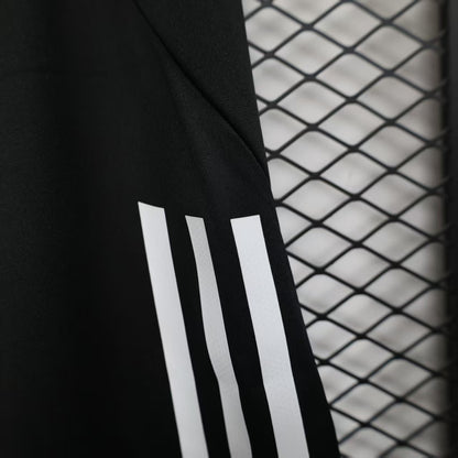 Manchester United 2025/26 Home Shorts – Player Edition