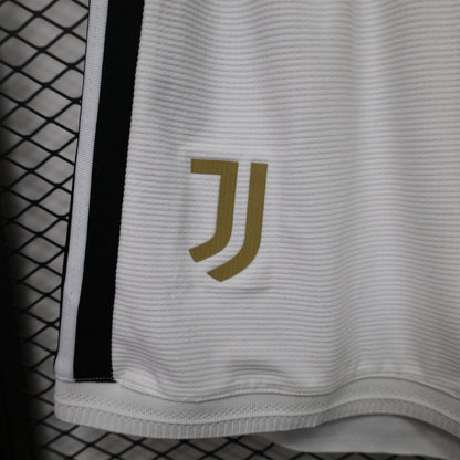 Juventus 2026/27 Home Shorts – Player Edition