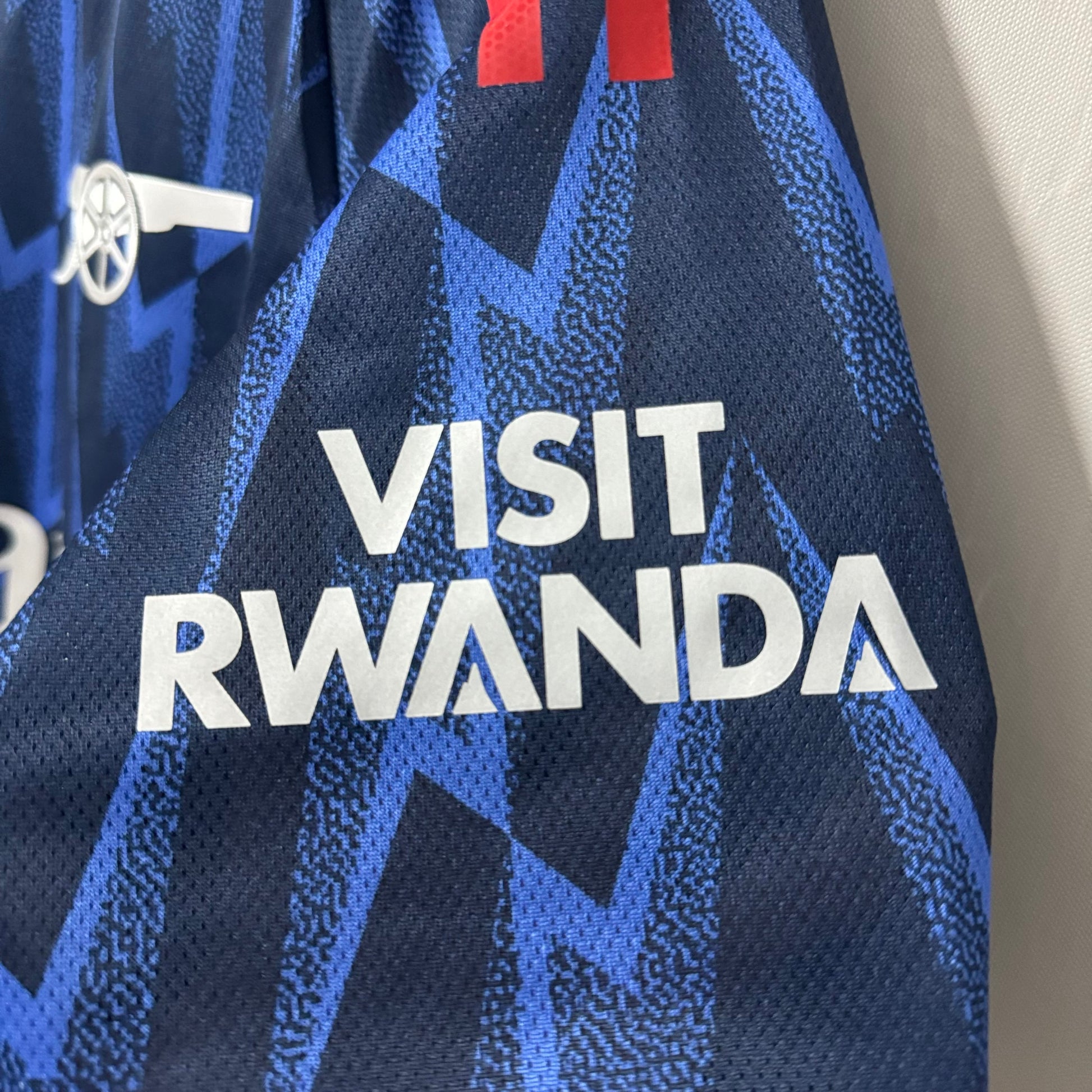 Arsenal 2025/26 Away Jersey – Player Edition