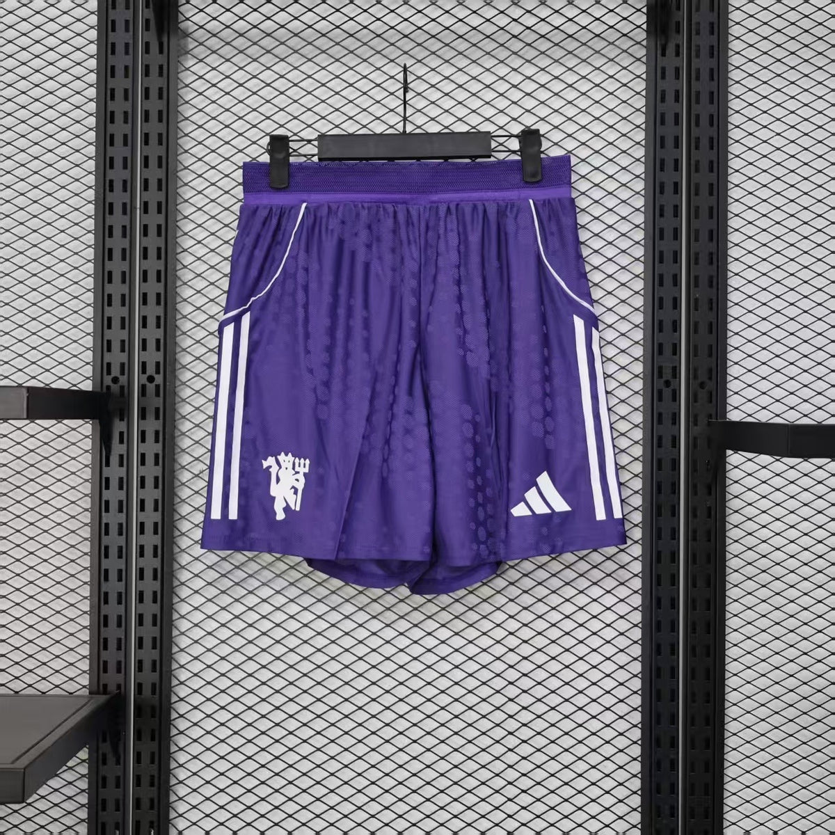 Manchester United 2025/26 Away Shorts – Player Edition