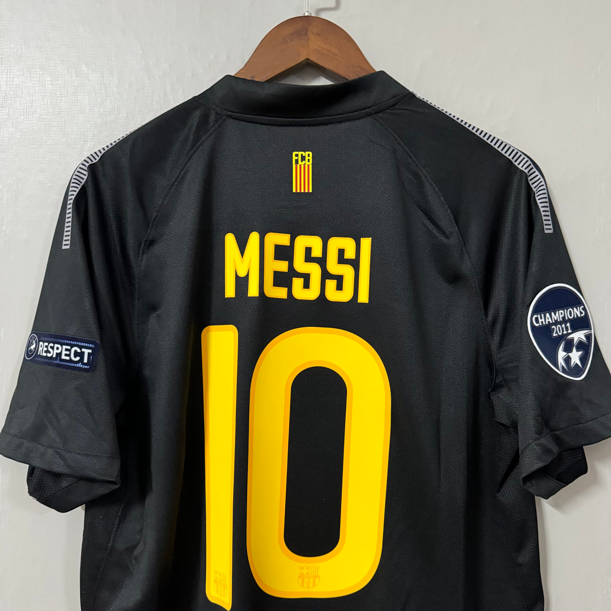 Barcelona 2011/12 Away Retro Jersey