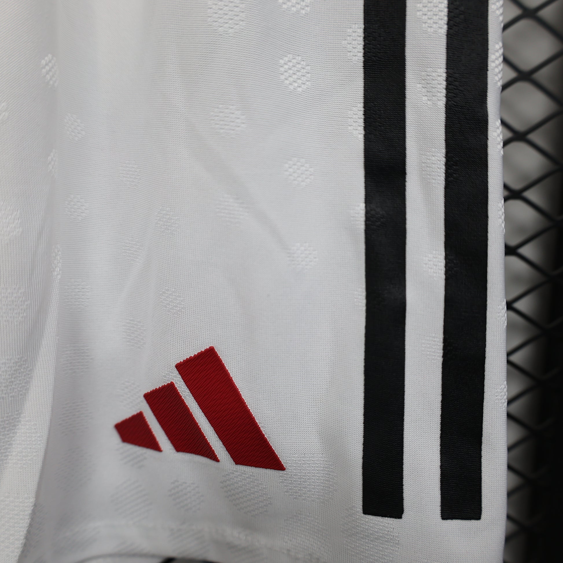 Manchester United 2025/26 Home Shorts – Player Edition
