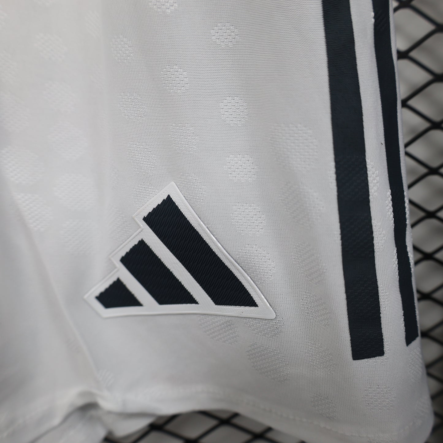 Bayern Munich 2025/26 Away White Shorts – Player Edition
