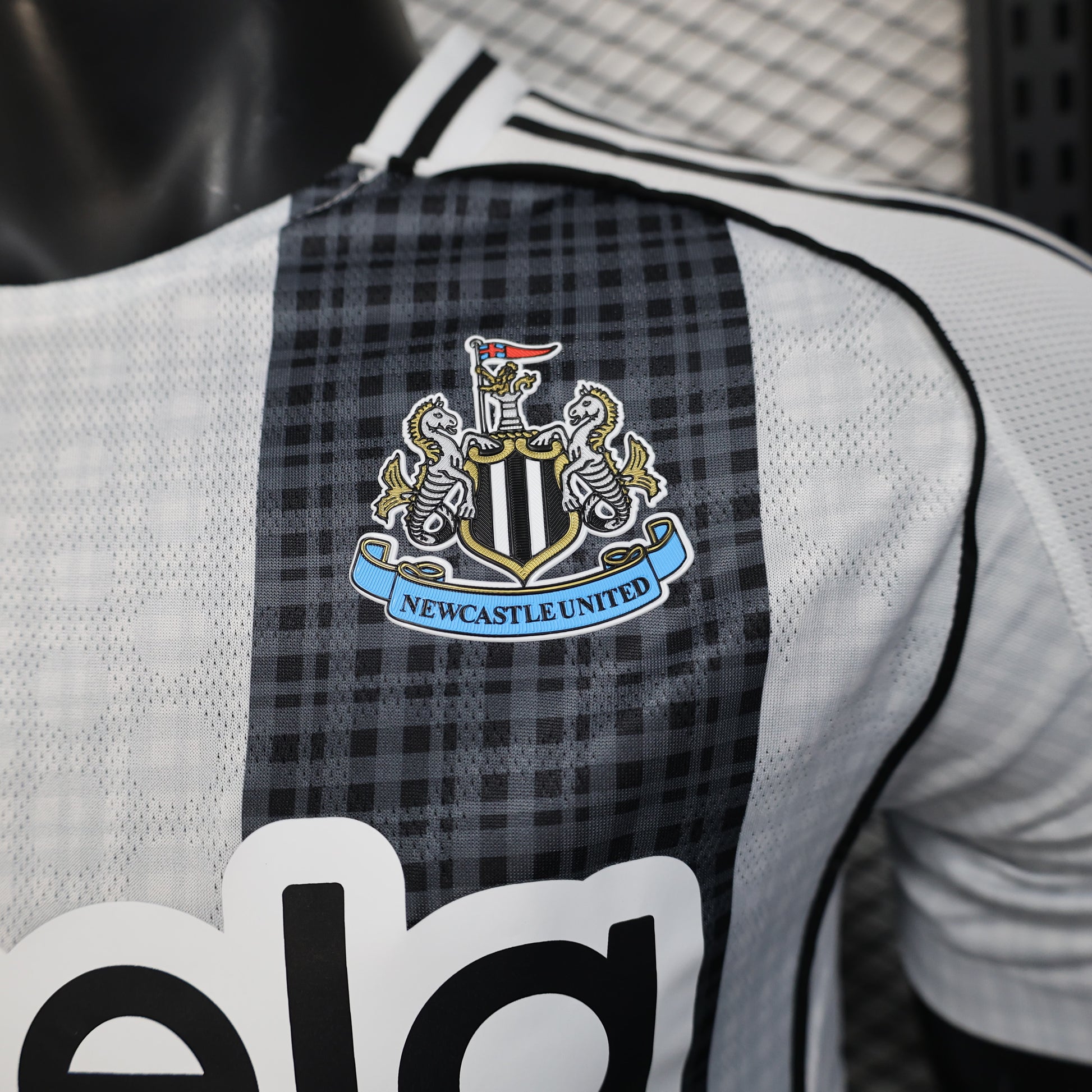 Newcastle United 2025/26 Home Jersey – Player Edition