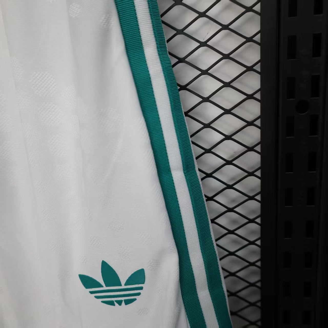 Liverpool 2025/26 Away (Third) Shorts – Player Edition