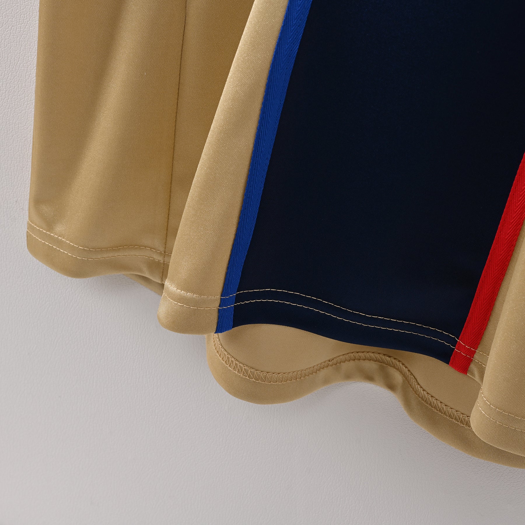 Barcelona 2001/02 Away Retro Jersey