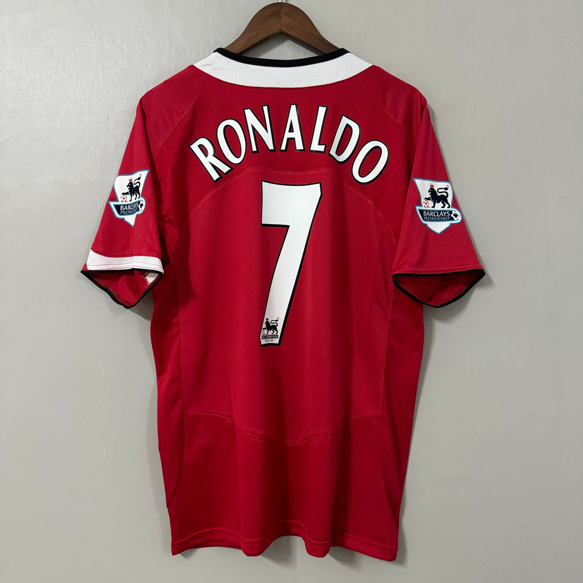 Manchester United 2004/06 Home Retro Jersey