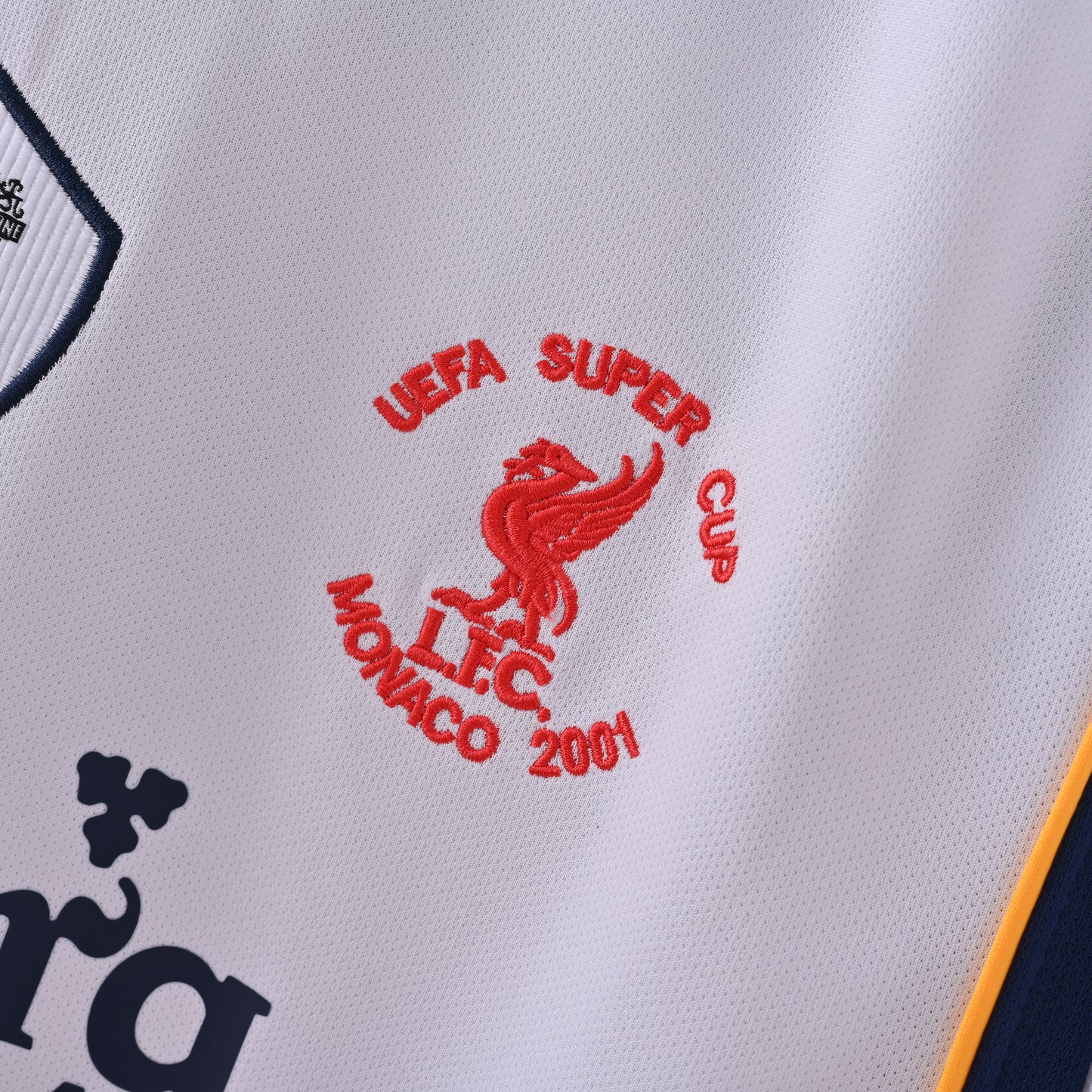Liverpool 2001/02 Away Retro Jersey