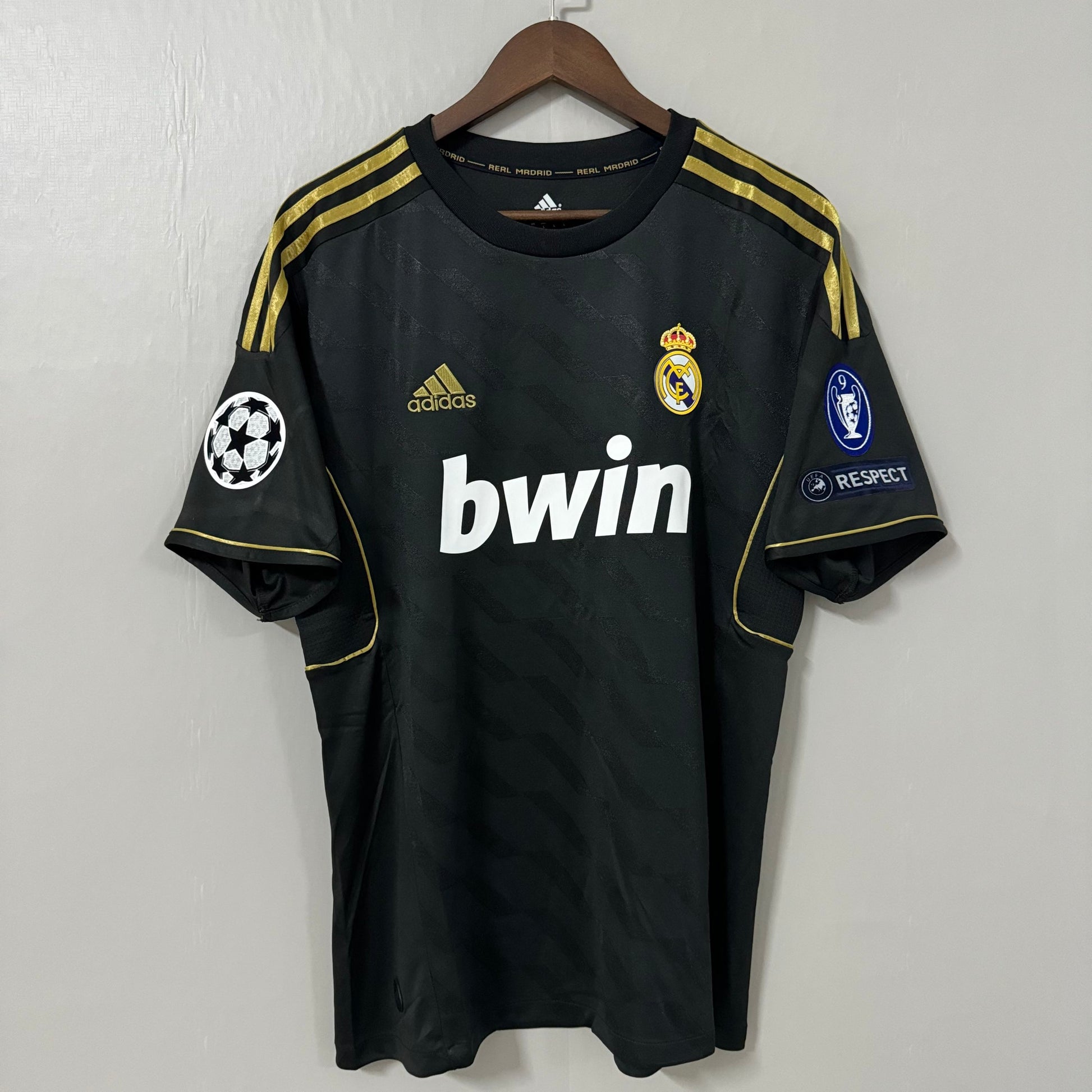 Real Madrid 2011/12 Away Retro Jersey