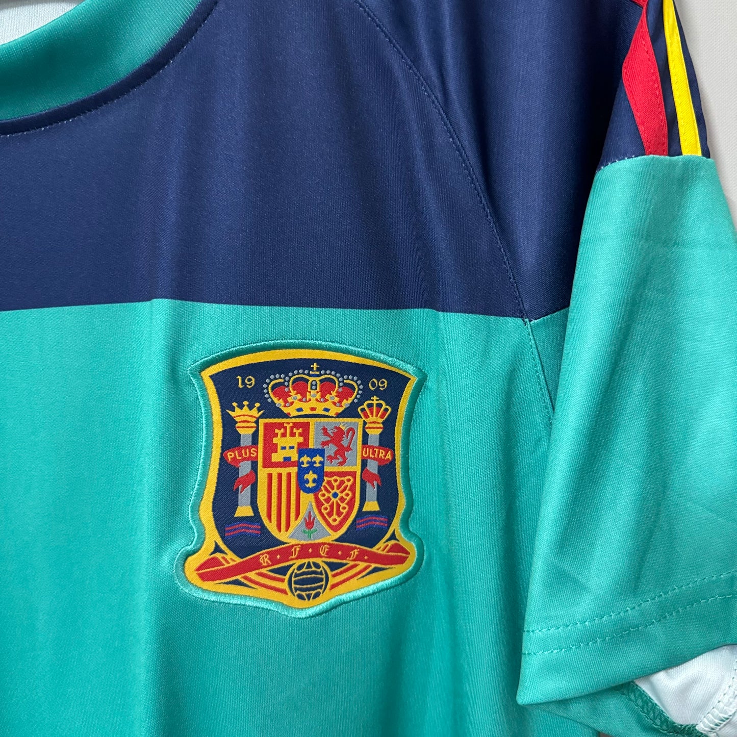 Spain 2010 World Cup Goalkeeper Jersey (Home)