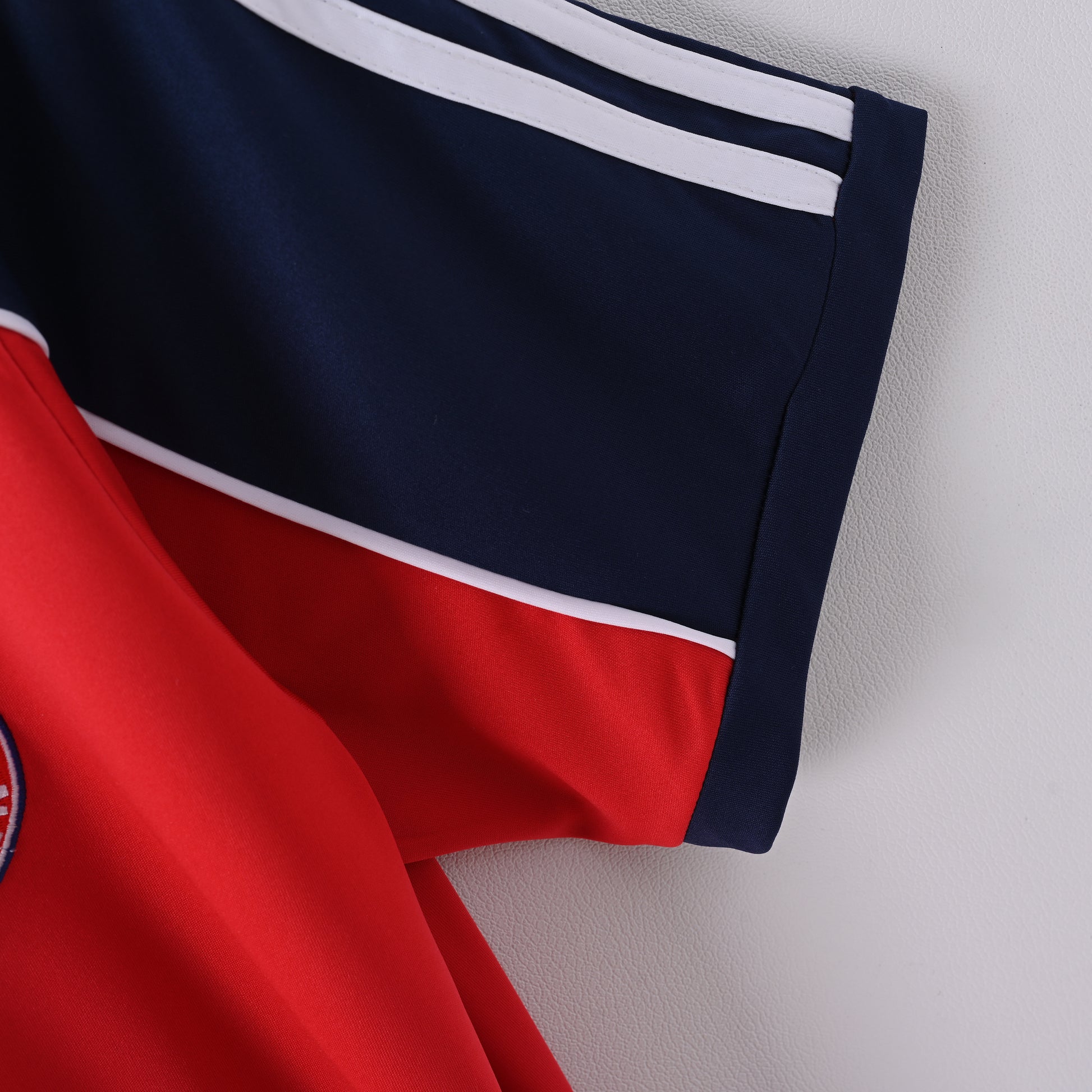 Bayern Munich 1999/01 Home Retro Jersey