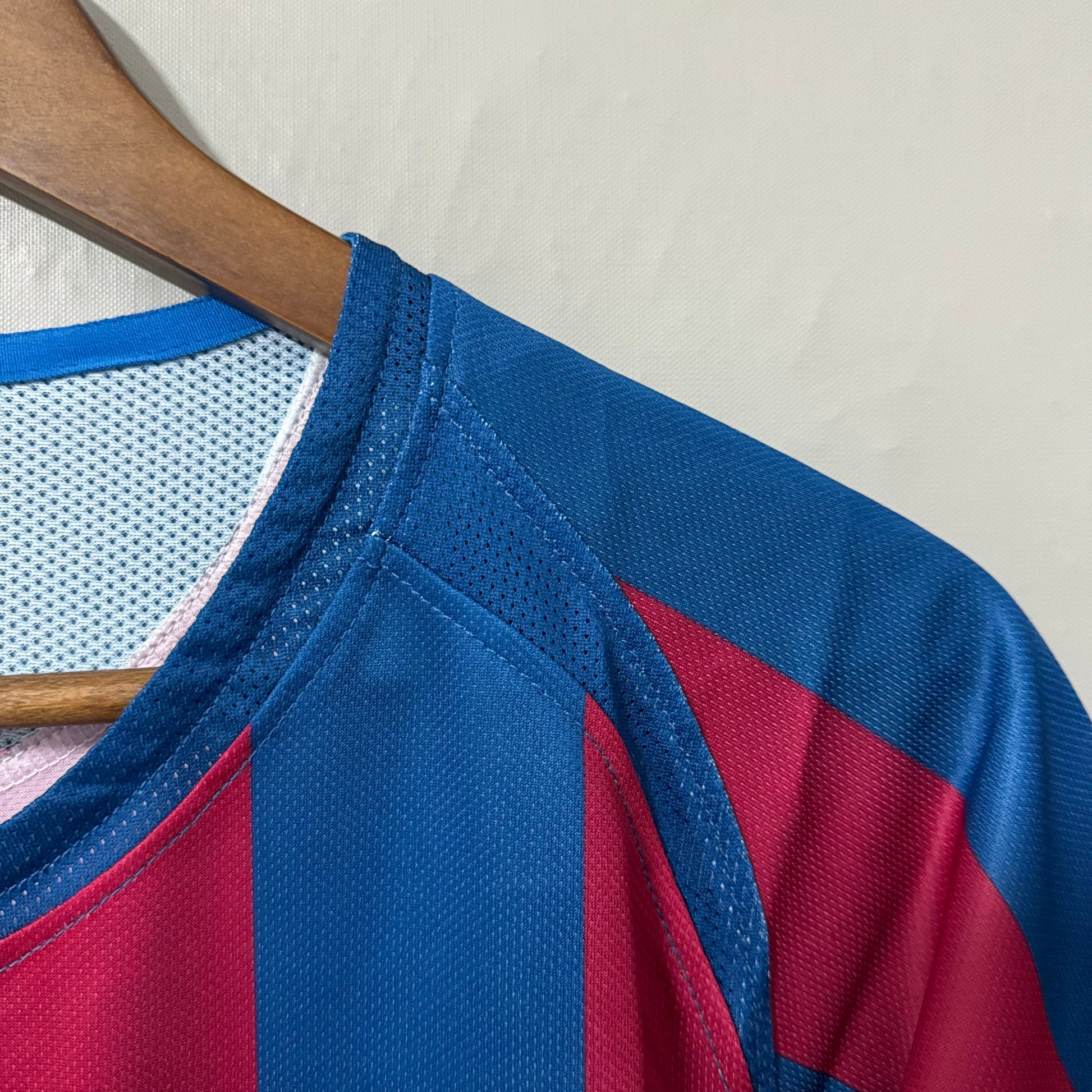 Barcelona 2005/06 Home (UCL Final) Retro Jersey