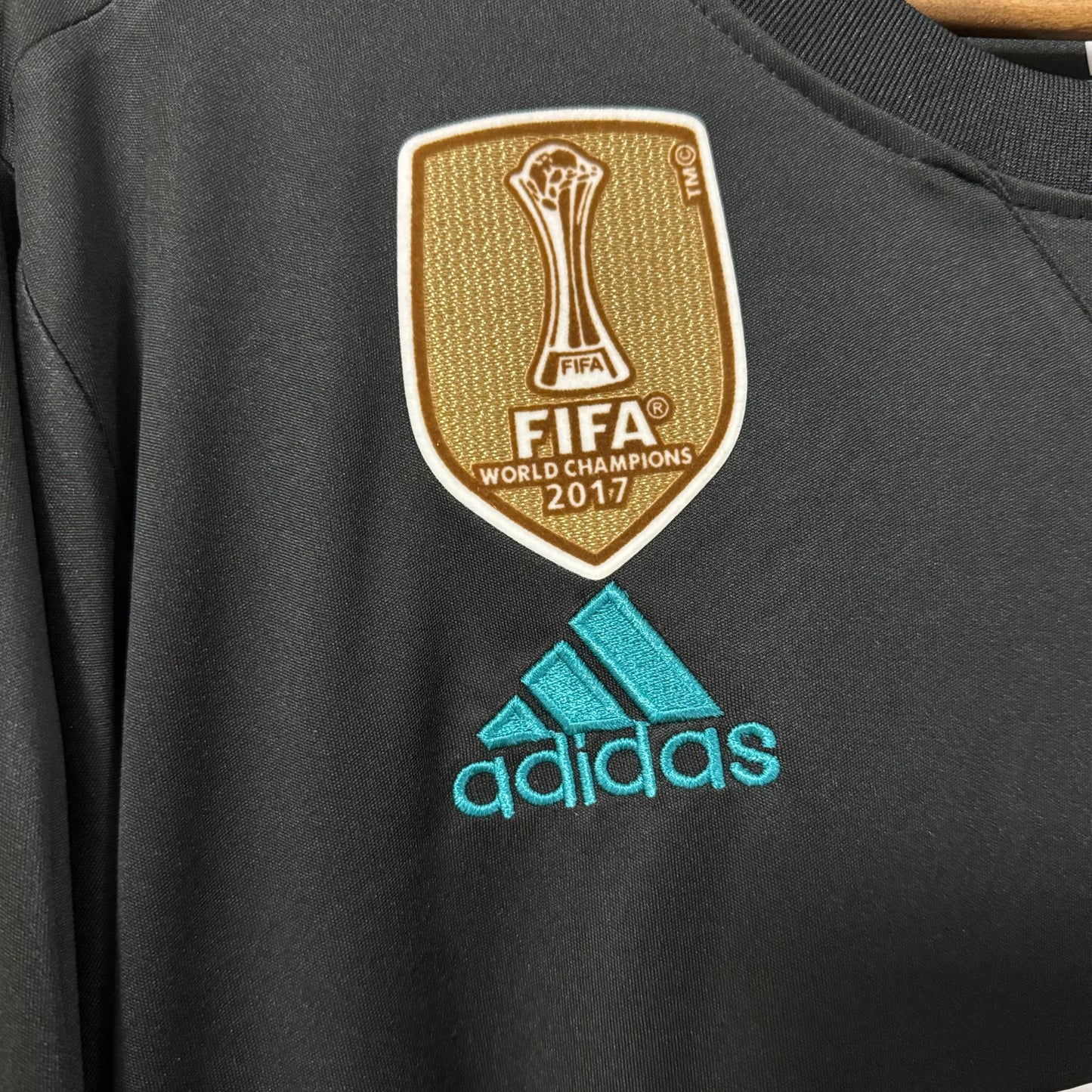 Real Madrid 2017/18 Away Long-Sleeve Retro Jersey