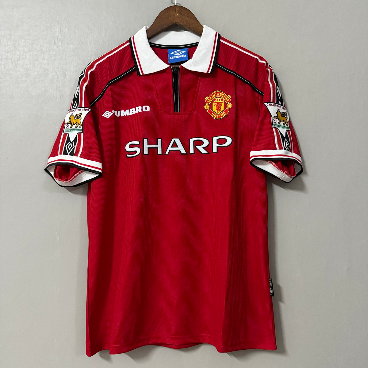 Manchester United 1998/00 Home Retro Jersey