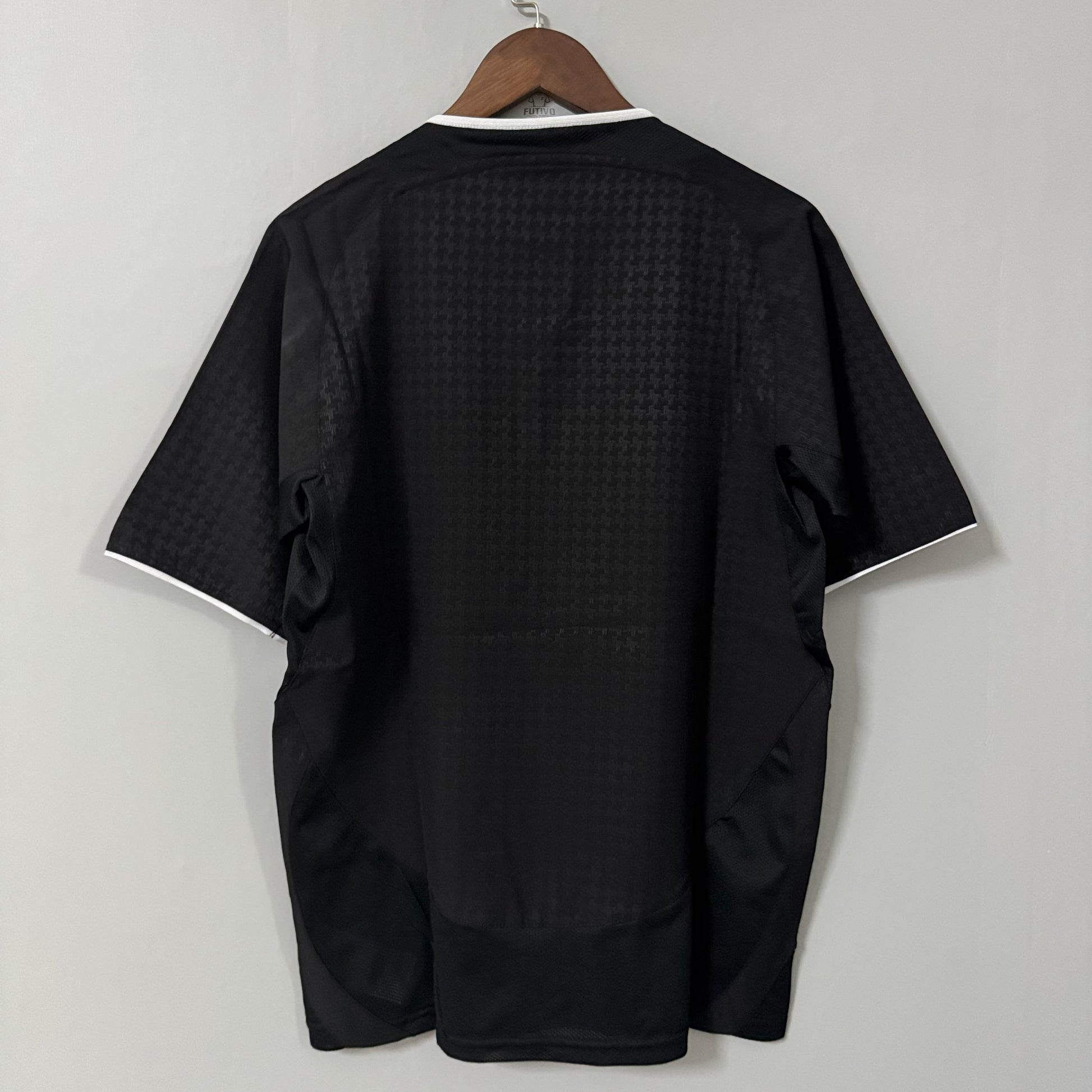 Manchester United 2003/04 Away Retro Jersey