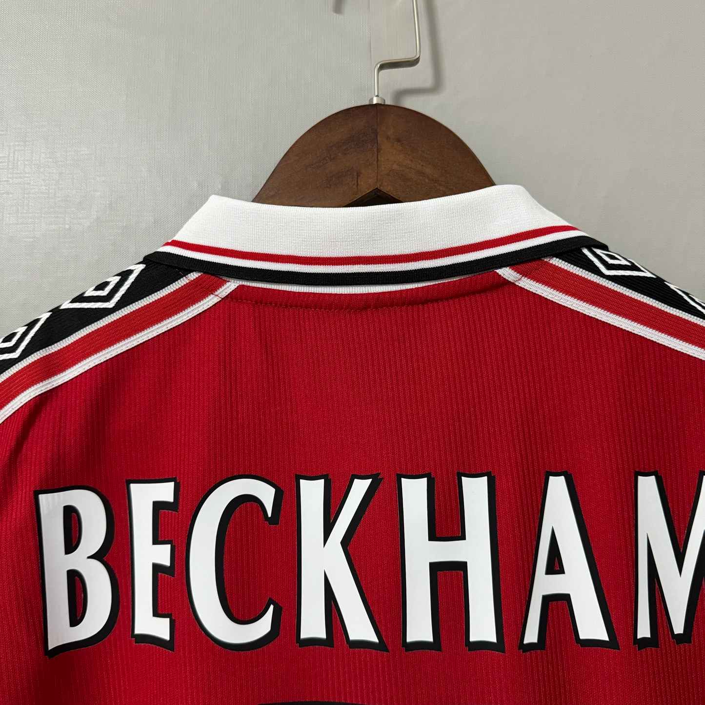 Manchester United 1998/00 Home Retro Jersey