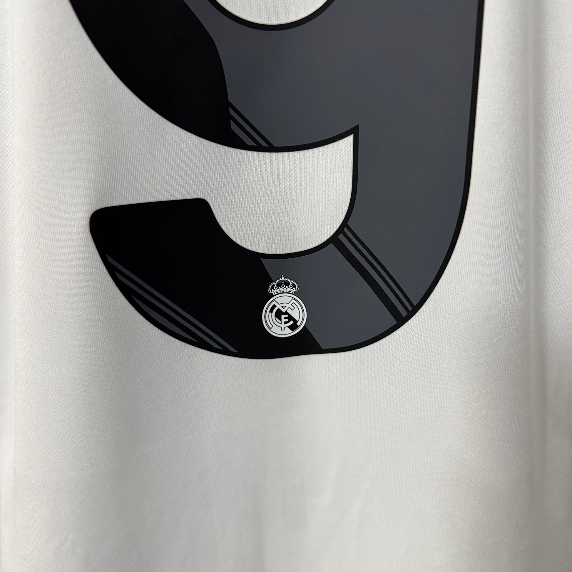 Real Madrid 2009/10 Home Long-Sleeve Retro Jersey