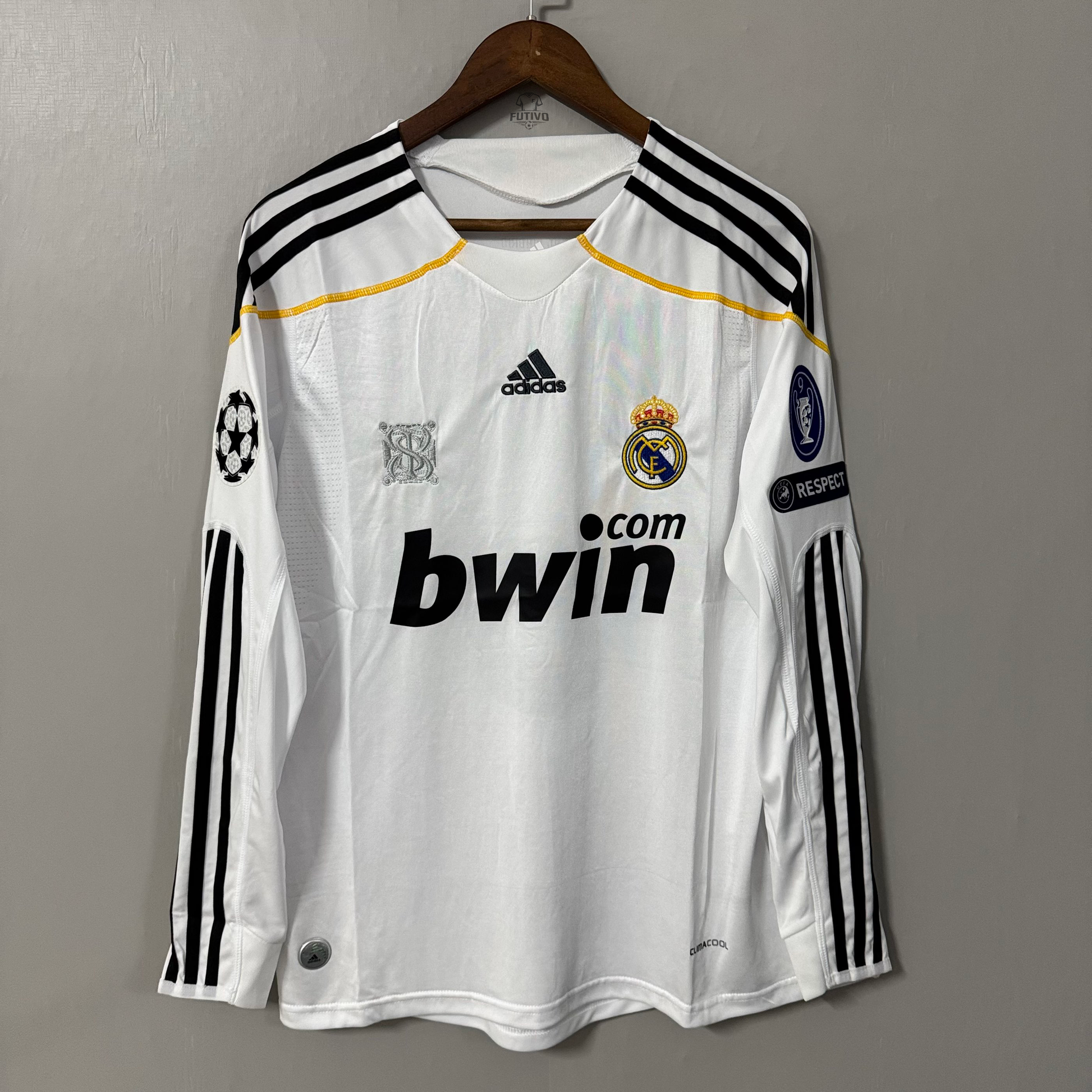 Real Madrid 2009/10 Home Long-Sleeve Retro Jersey