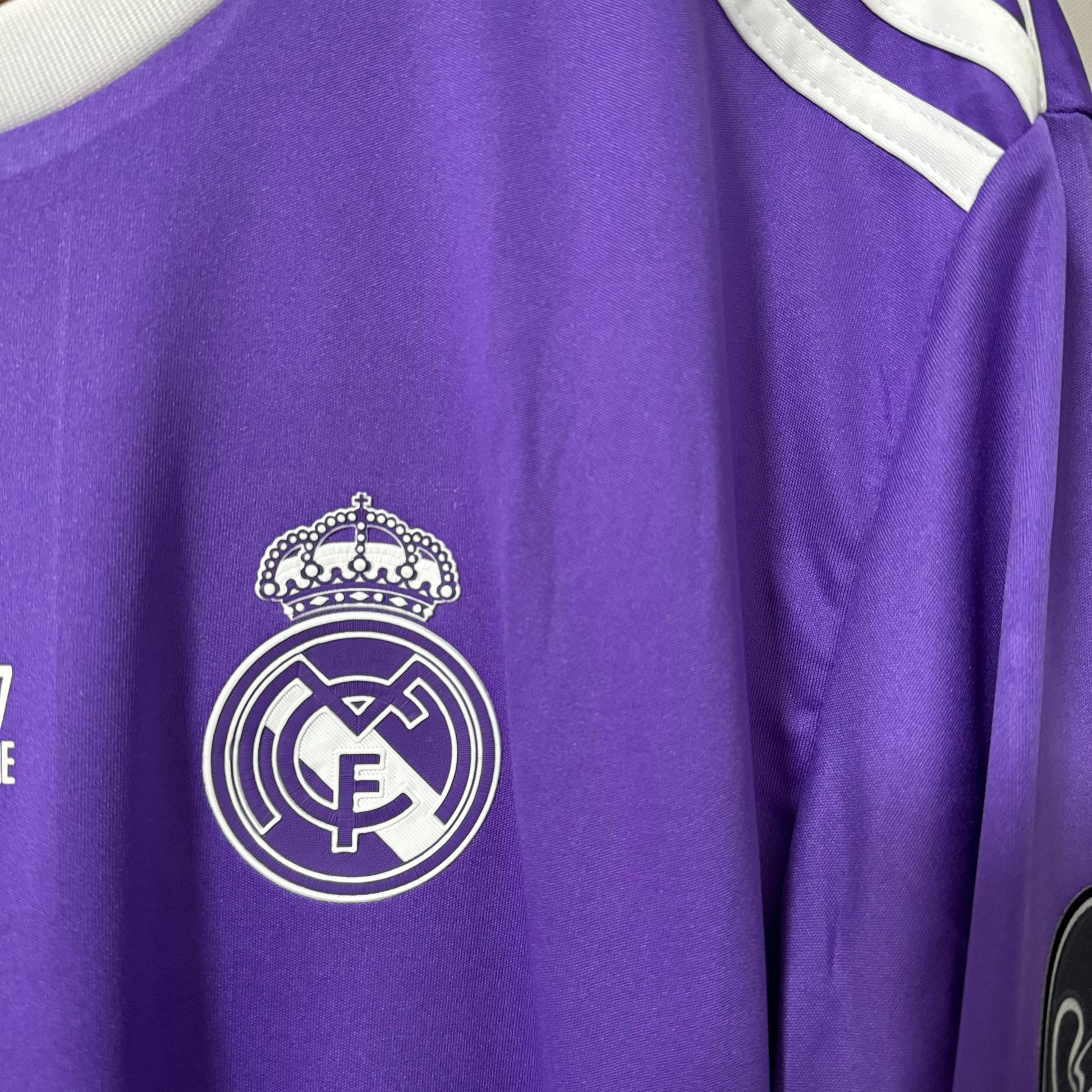 Real Madrid 2016/17 Away (UCL Final) Long-Sleeve Retro Jersey