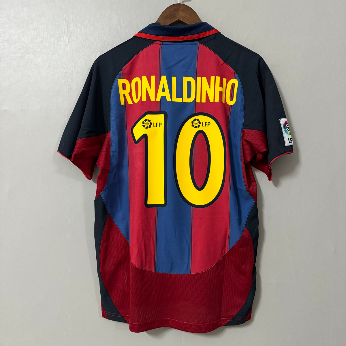 Barcelona 2003/4 Home Retro Jersey