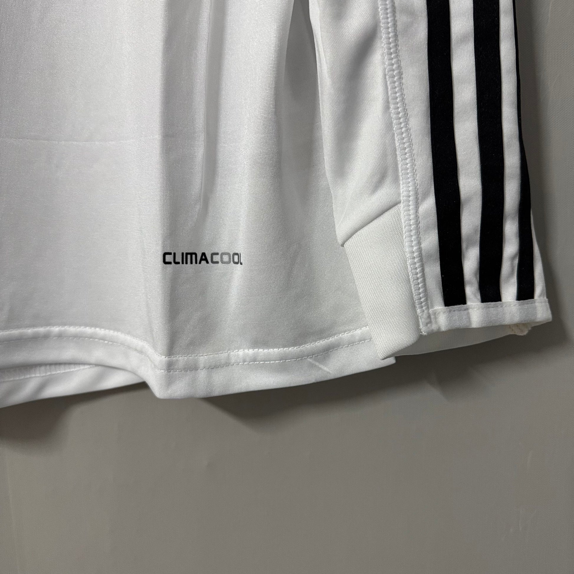 Real Madrid 2009/10 Home Long-Sleeve Retro Jersey