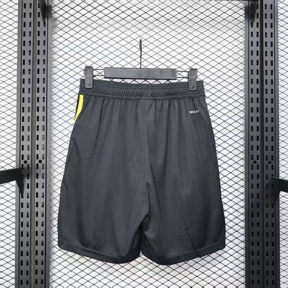 Manchester United 2025/26 Away Black Shorts – Player Edition