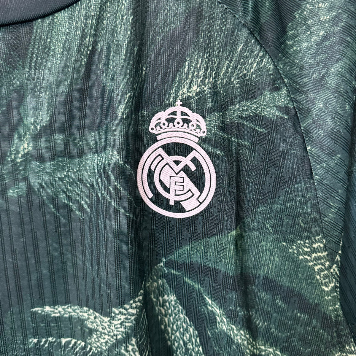 Real Madrid 2026/27 Pre-Match Training Jersey – Player Edition