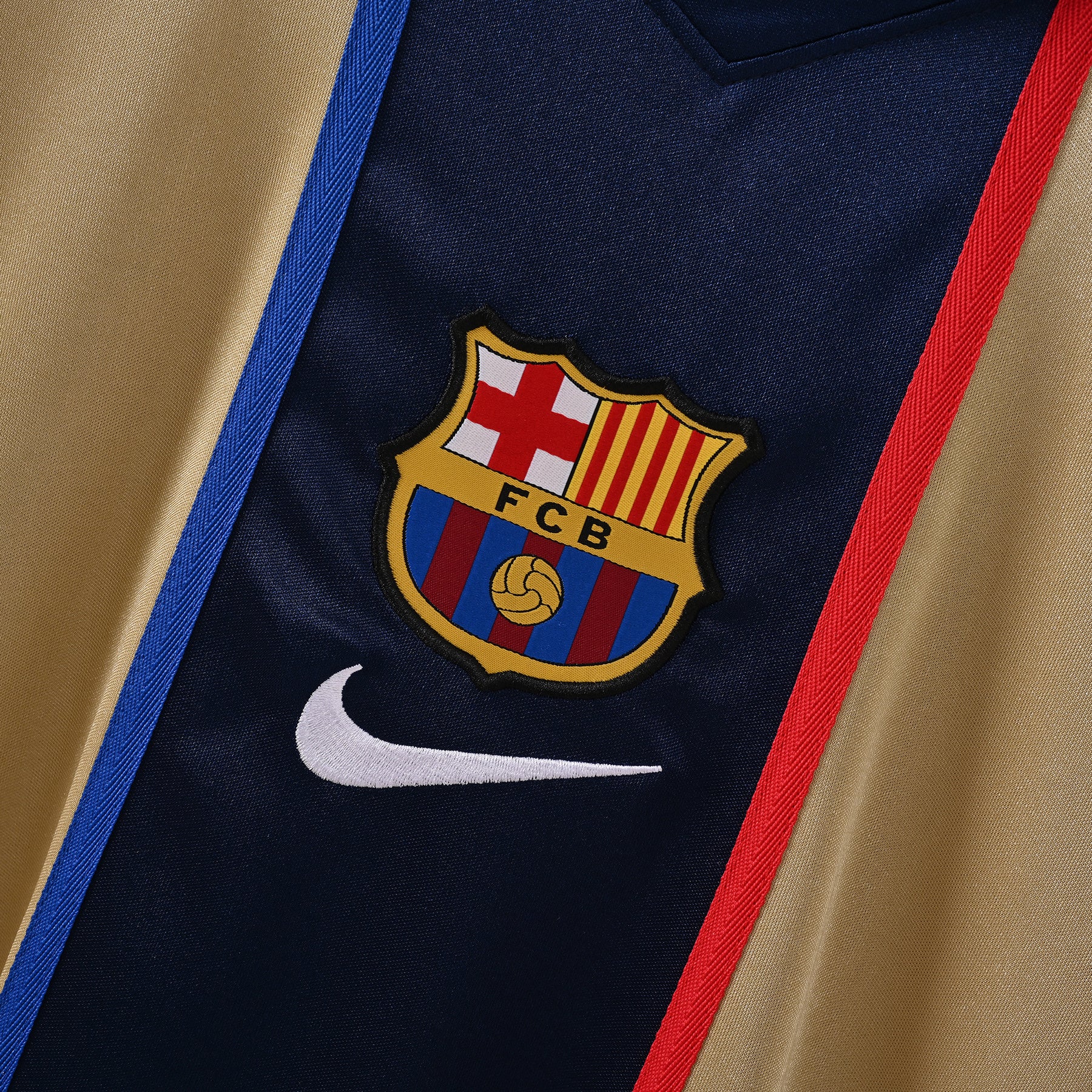 Barcelona 2001/02 Away Retro Jersey