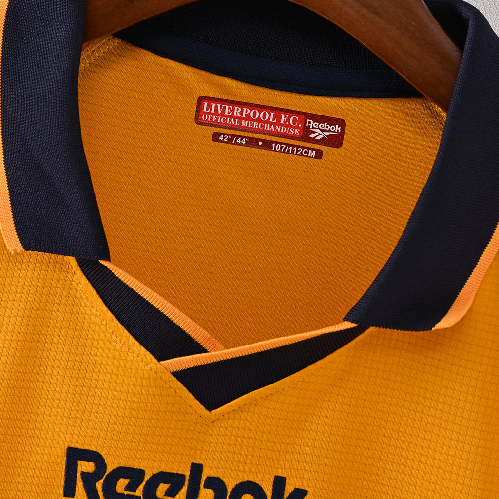 Liverpool 2000/01 Away Retro Jersey
