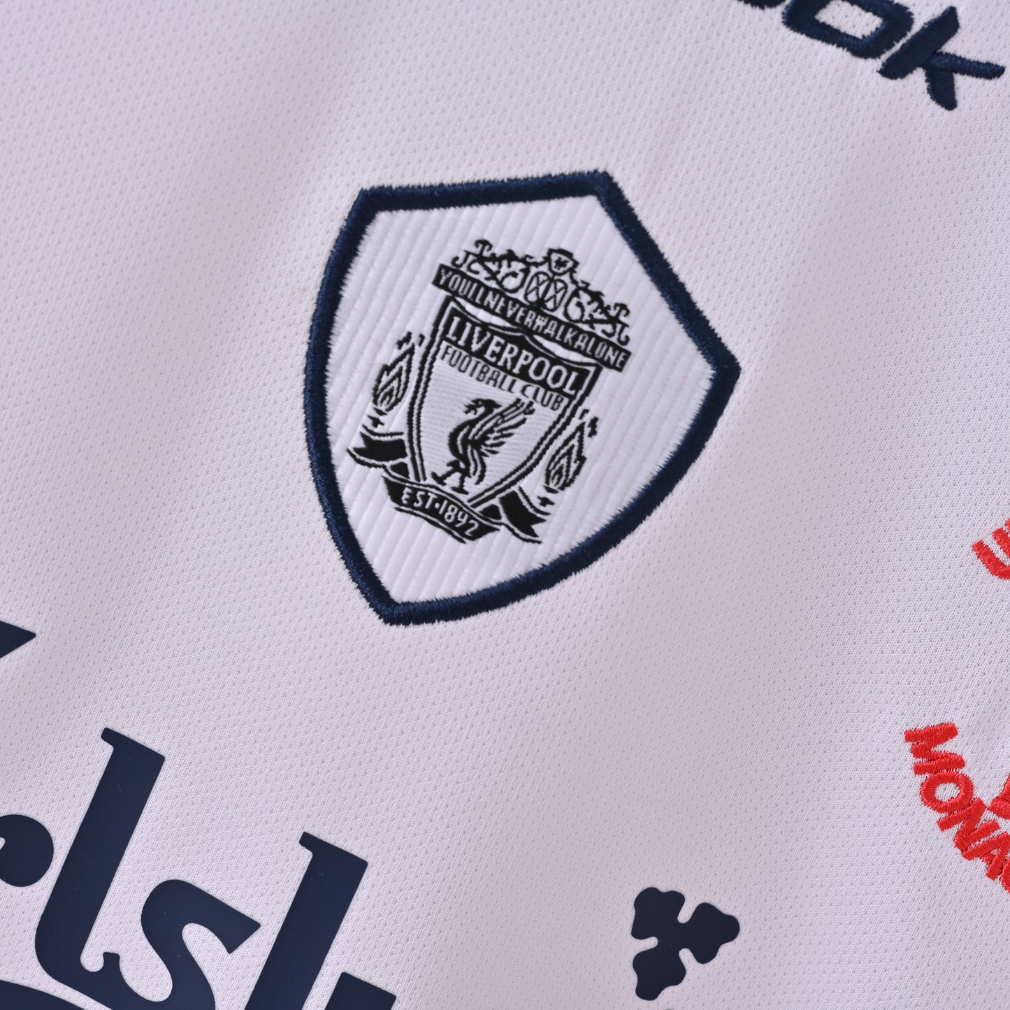 Liverpool 2001/02 Away Retro Jersey